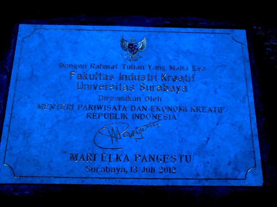 Prasasti Peresmian FIK UBAYA di Kampus Tenggilis