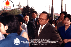 Wisuda Universitas Surabaya XXVIII 19 Juni 1999