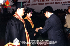 Wisuda Universitas Surabaya XXVIII 19 Juni 1999