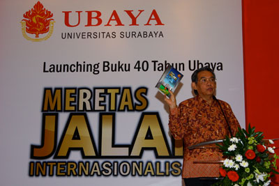 Pimpinan Universitas dan Fakultas di UBAYA Periode 2007 – 2011